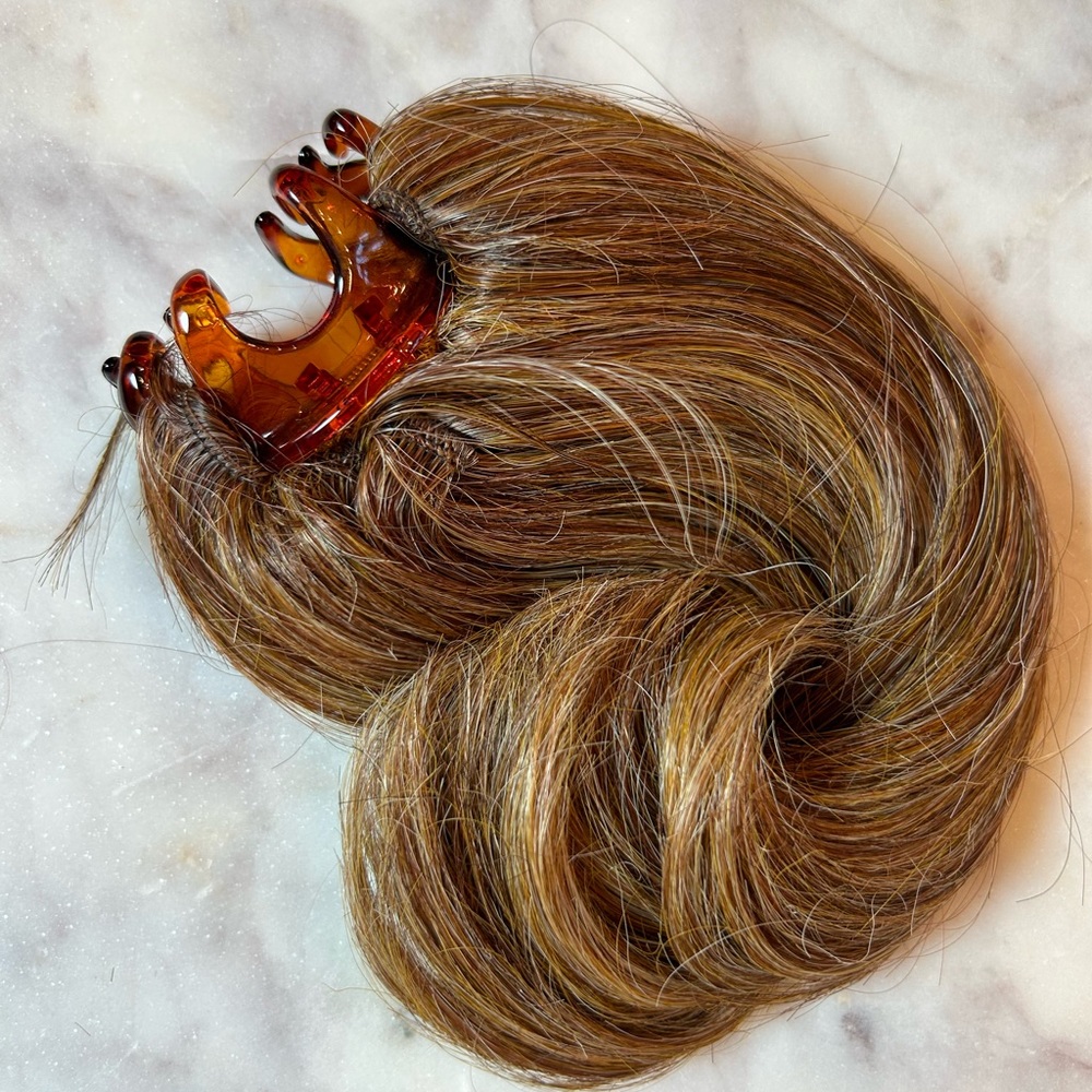 JuvaBun Clip Ponytail extension